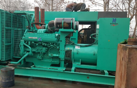 兴义发电机组如何判断水冷式机油散热器内部是否需要清洗？